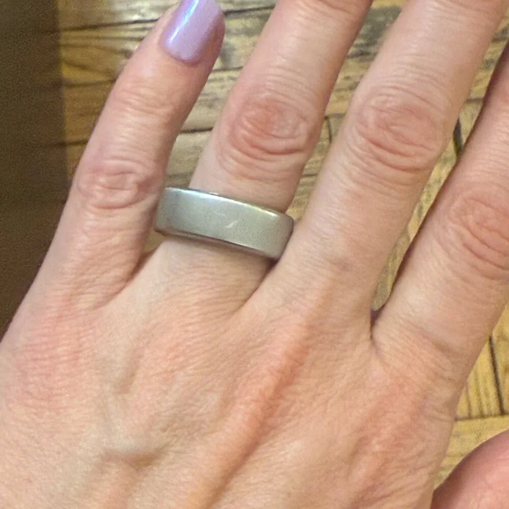 Oura Ring (Gen 3) - Size 7 in Brushed Titanium